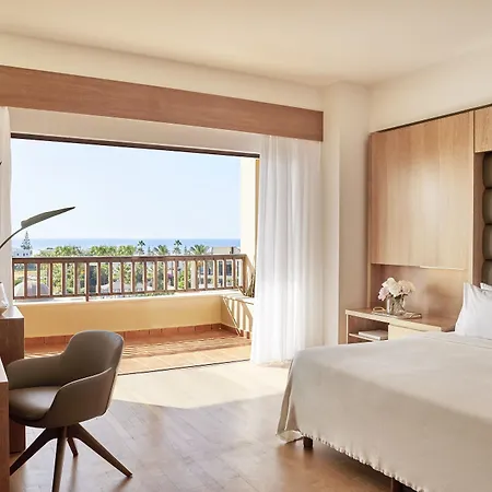 Resort Minoa Palace